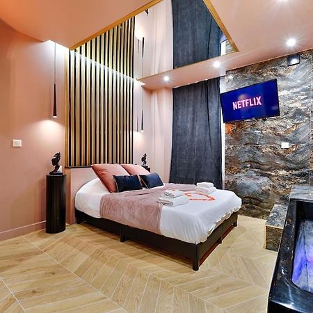 Welcome To Secret Love Yerres Bagian luar foto
